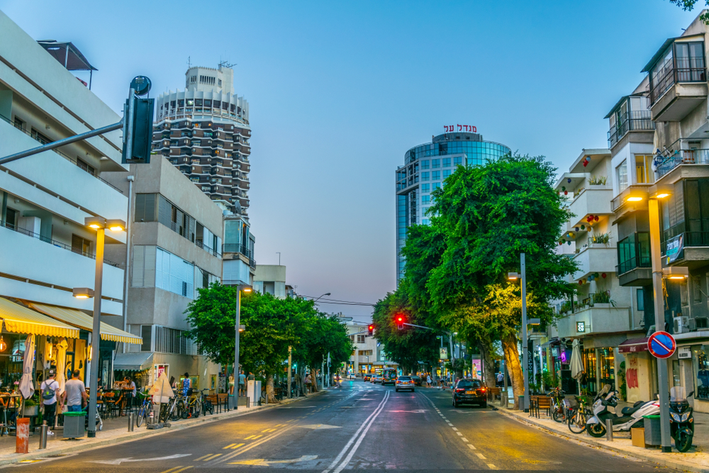 Shopping in Dizengoff Street     