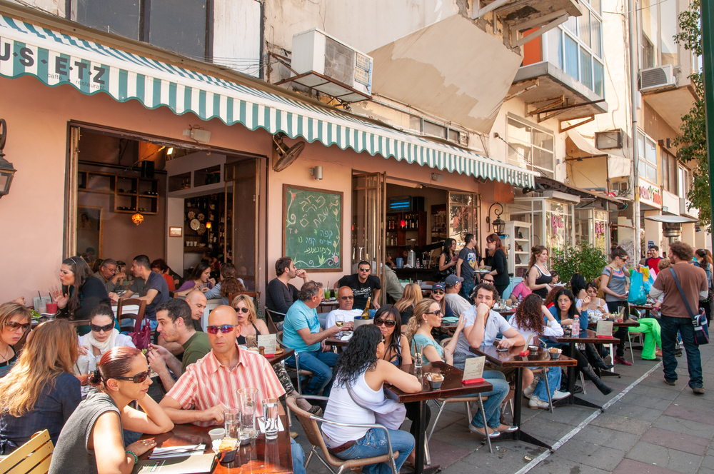 A busy cafe on Shenkin Street