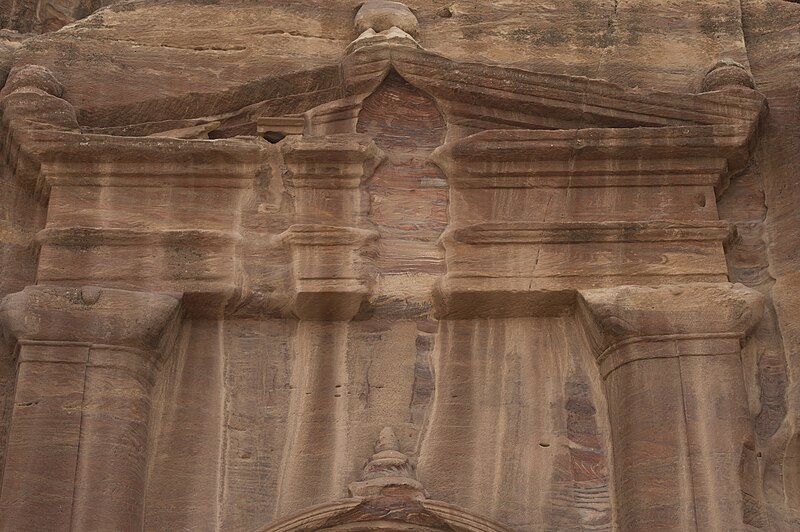 Renaissance Tomb, Wadi Farasa, Petra (Image source: Dosseman CC BY 4.0)