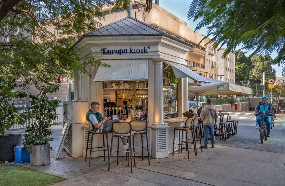 Food kiosk at Boulevard Rothschild